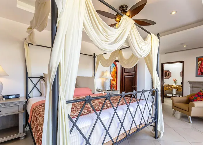 Two Bdrm Condo With Private Terrace - Ocean View Сasa de vacaciones Cabo San Lucas